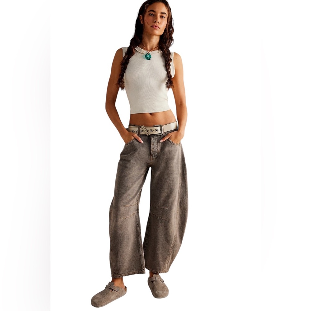 WE THE FREE LUCKY YOU MID-RISE BARREL JEAN NEW TAGS SIZE 25 Stone Grey